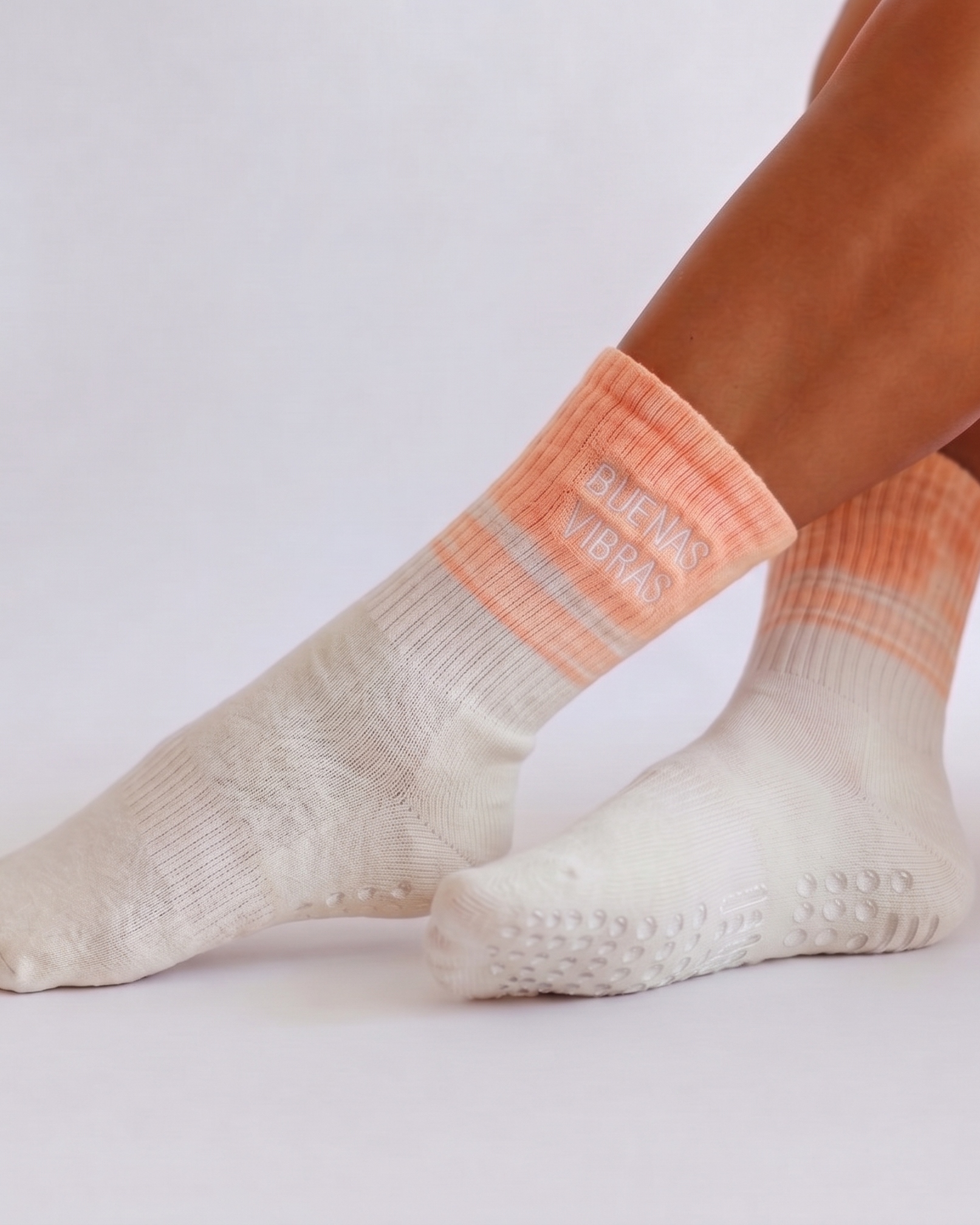 Buenas Vibras Grip Socks
