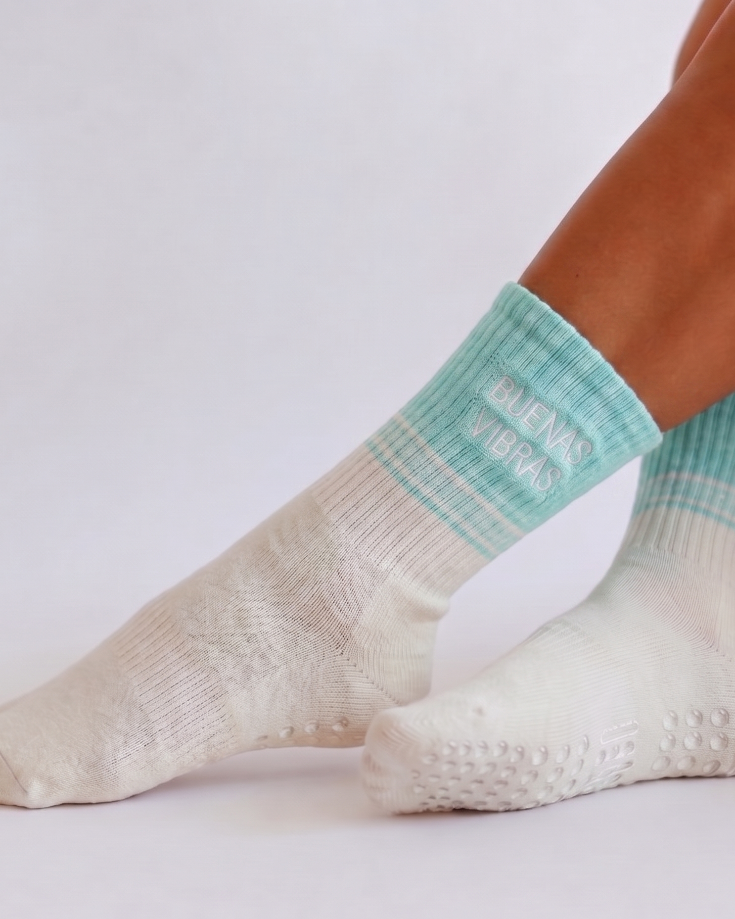 Buenas Vibras Grip Socks