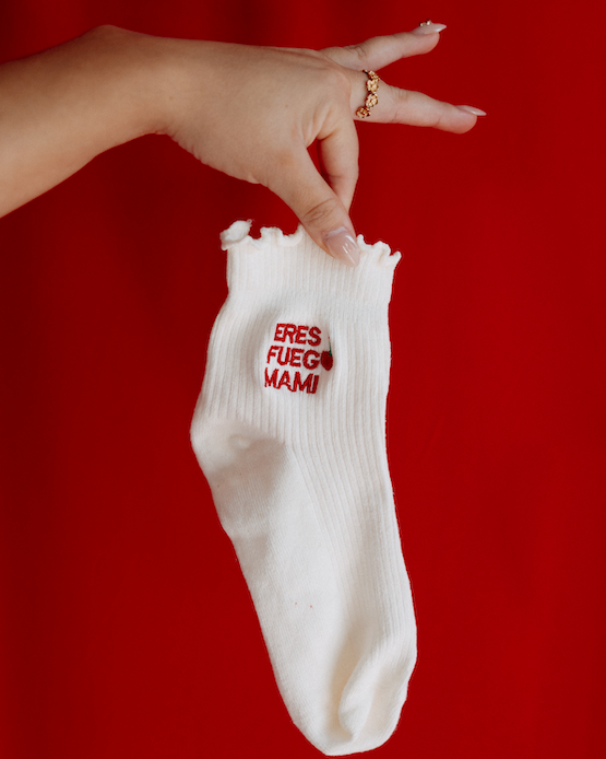 Eres Fuego Mami Socks